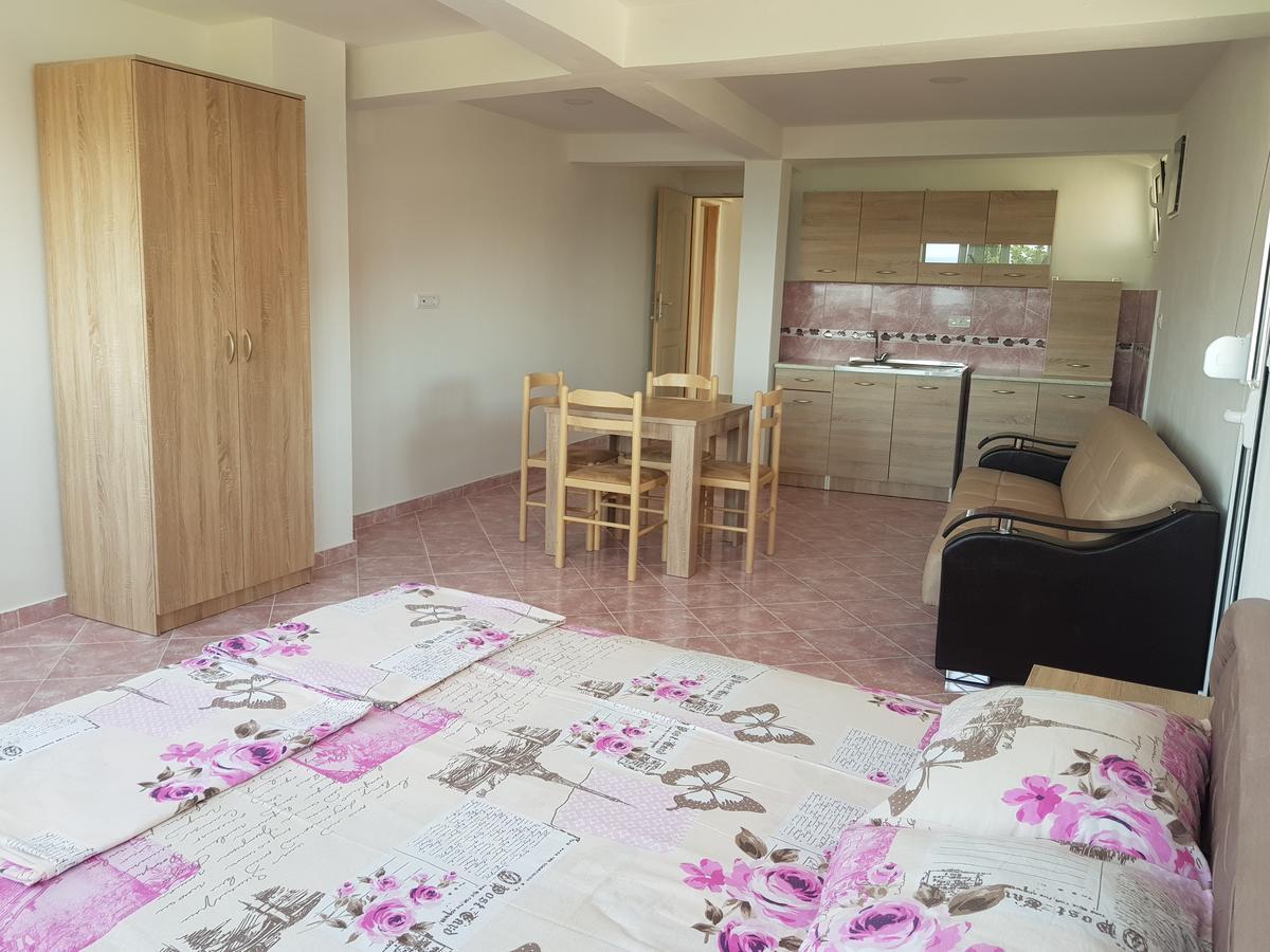 Guest House Dragomir Сутоморе Екстер'єр фото